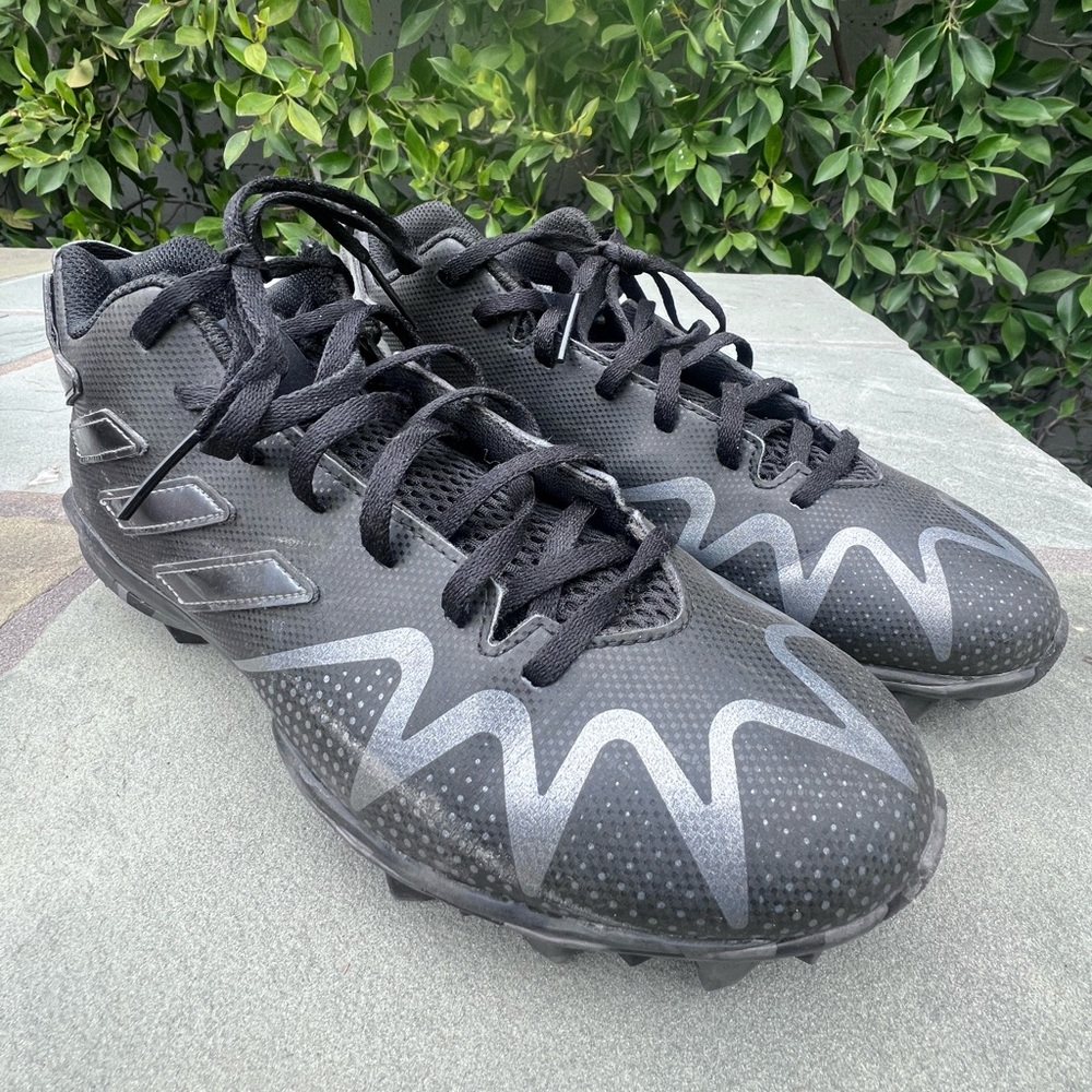 Adidas Men’s Freak Spark Football Cleats, Black, Size 9